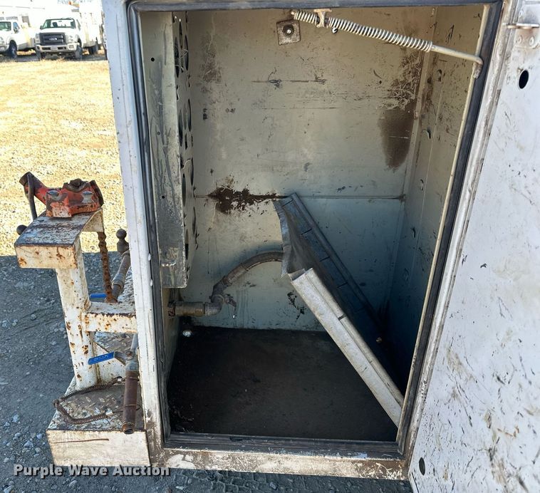 image for item DS3308 2013 Ford F450 Super Duty utility / service truck