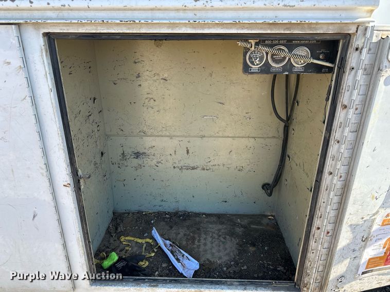 image for item DS3308 2013 Ford F450 Super Duty utility / service truck