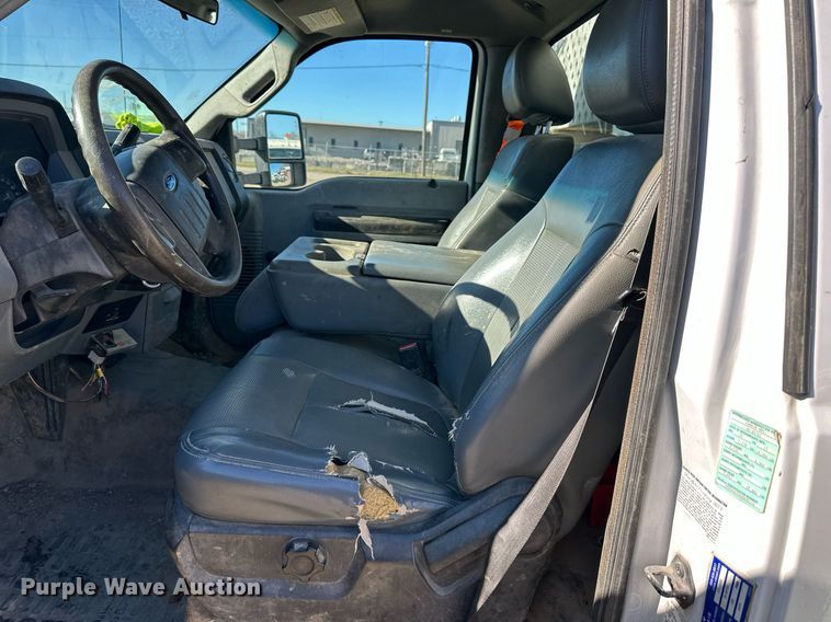 image for item DS3308 2013 Ford F450 Super Duty utility / service truck