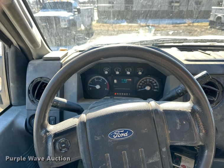 image for item DS3308 2013 Ford F450 Super Duty utility / service truck