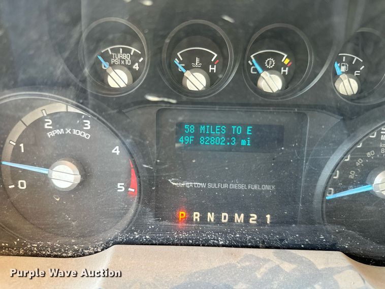 image for item DS3308 2013 Ford F450 Super Duty utility / service truck