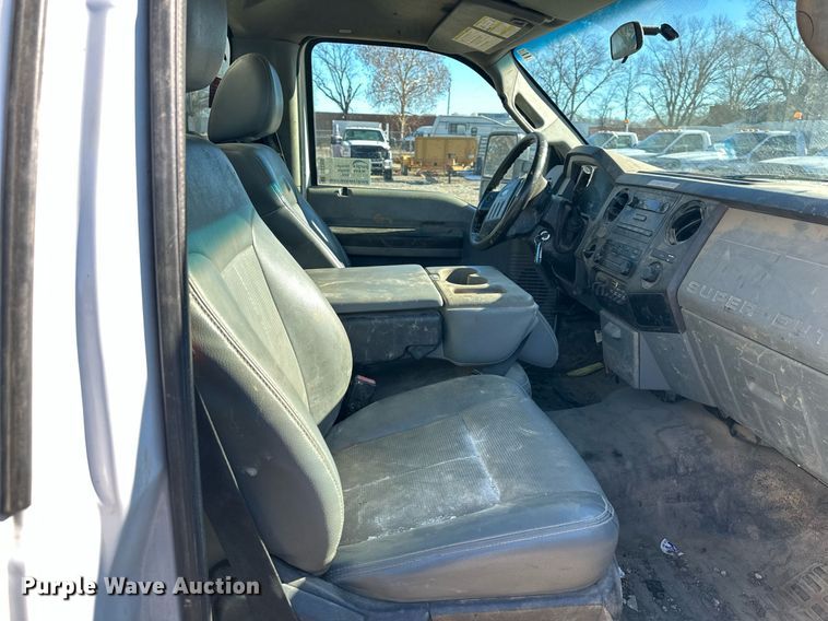 image for item DS3308 2013 Ford F450 Super Duty utility / service truck