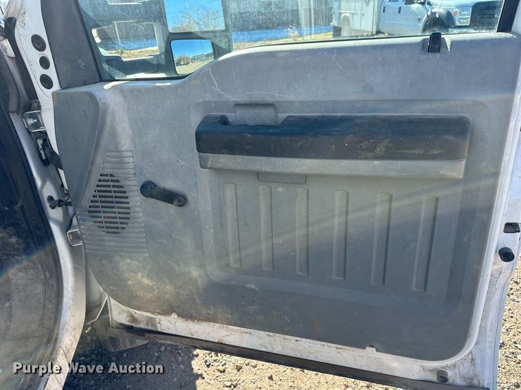 image for item DS3308 2013 Ford F450 Super Duty utility / service truck