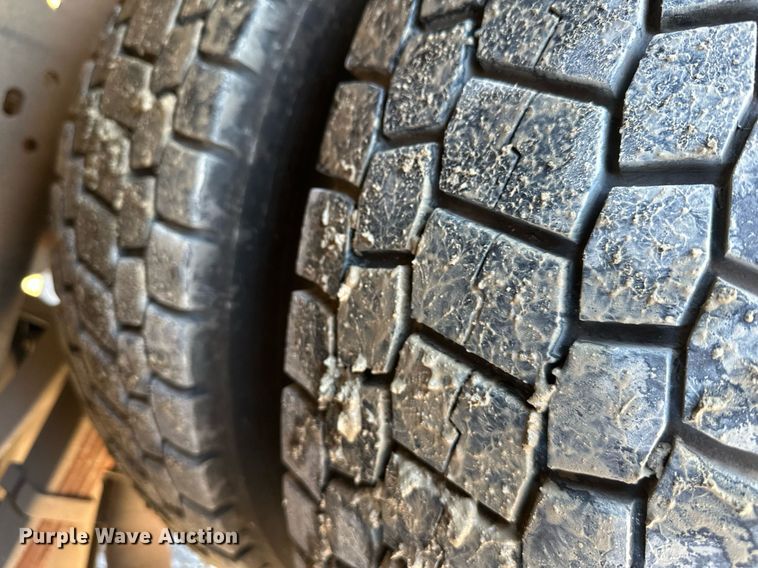 image for item DS3308 2013 Ford F450 Super Duty utility / service truck