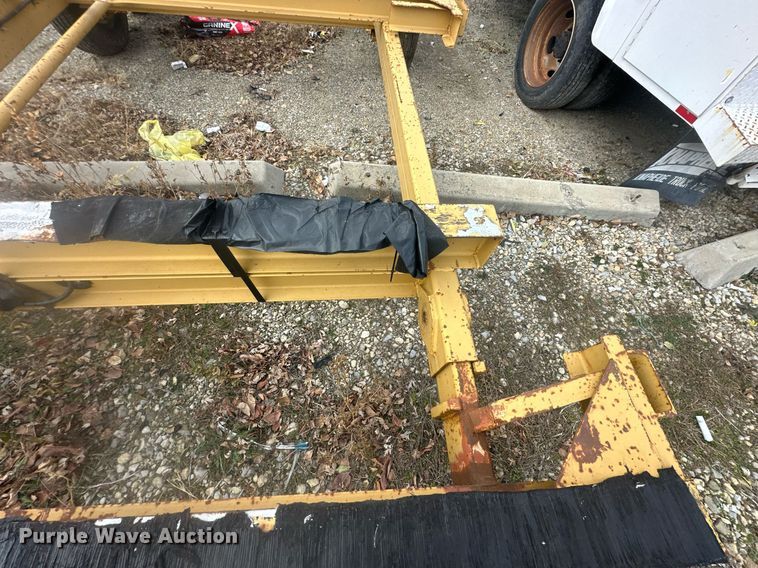 image for item DS3313 2012 Custom Heavy  Haul 4T252HDBWGPT pole trailer