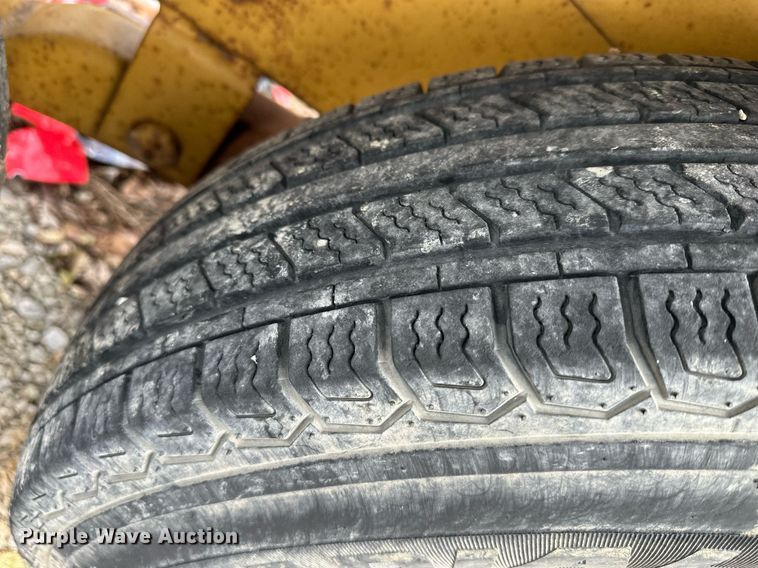 image for item DS3313 2012 Custom Heavy  Haul 4T252HDBWGPT pole trailer