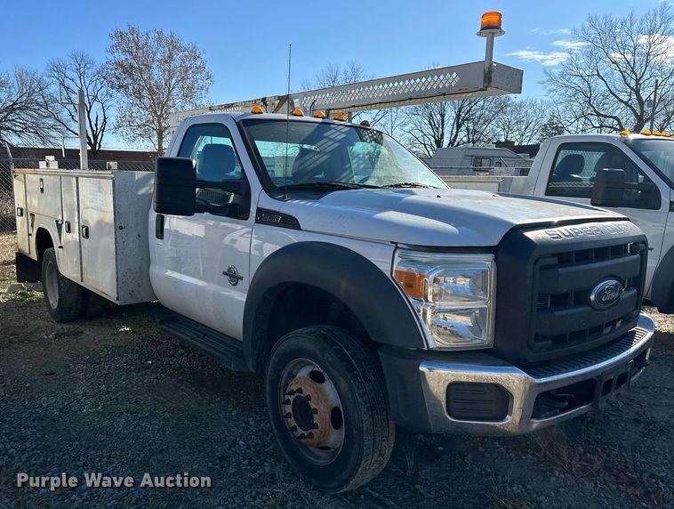 image for item DS3317 2015 Ford F450 Super Duty utility / service truck