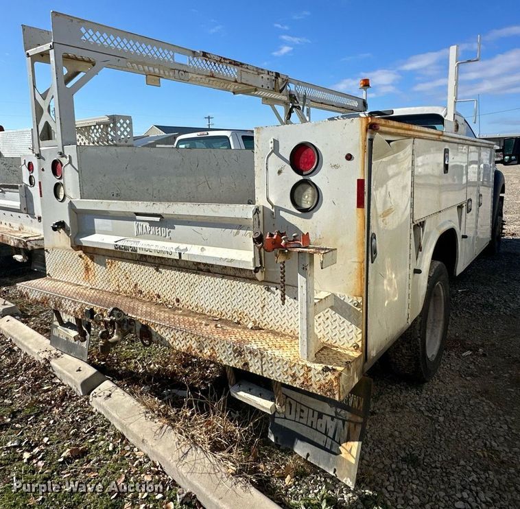 image for item DS3317 2015 Ford F450 Super Duty utility / service truck