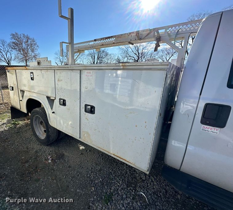 image for item DS3317 2015 Ford F450 Super Duty utility / service truck