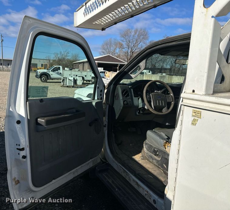 image for item DS3317 2015 Ford F450 Super Duty utility / service truck