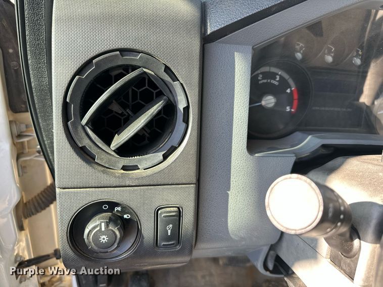 image for item DS3317 2015 Ford F450 Super Duty utility / service truck