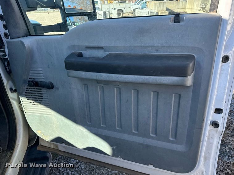 image for item DS3317 2015 Ford F450 Super Duty utility / service truck