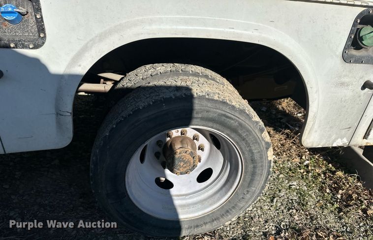 image for item DS3317 2015 Ford F450 Super Duty utility / service truck