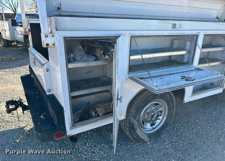 image for item DS3320 2017 Ford F250 Super Duty utility / service pickup truck