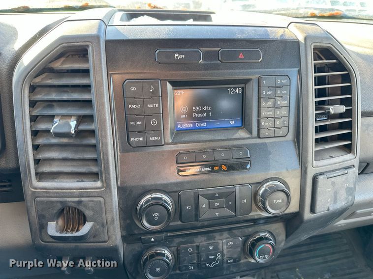 image for item DS3320 2017 Ford F250 Super Duty utility / service pickup truck