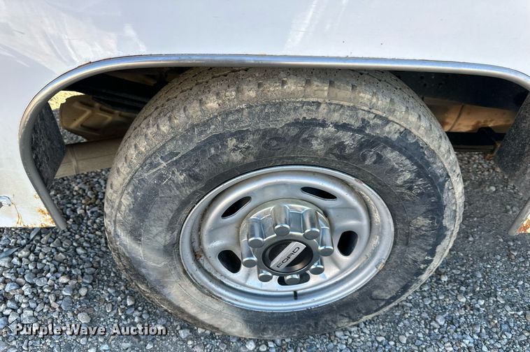 image for item DS3320 2017 Ford F250 Super Duty utility / service pickup truck