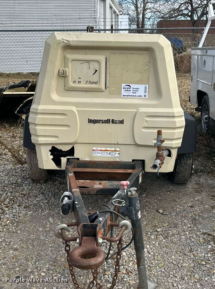 image for item DS3321 Ingersoll Rand air compressor