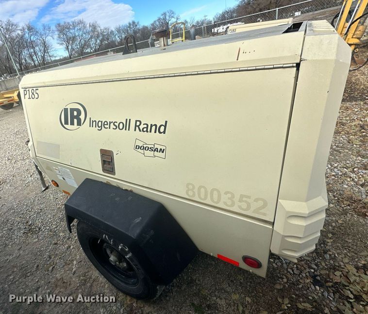 image for item DS3321 Ingersoll Rand air compressor