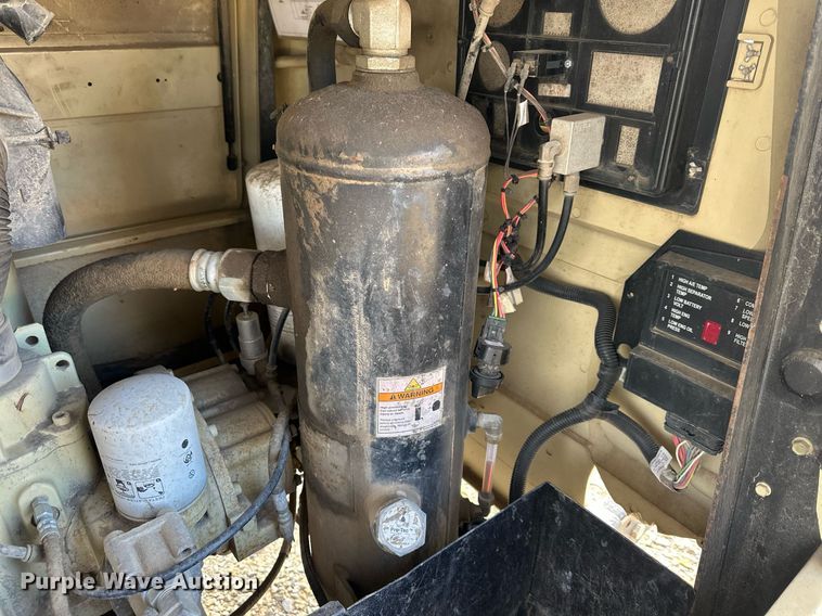 image for item DS3321 Ingersoll Rand air compressor