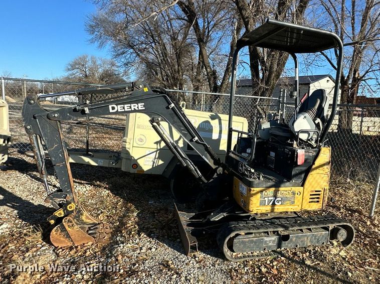 image for item DS3323 2016 John Deere 17G mini excavator