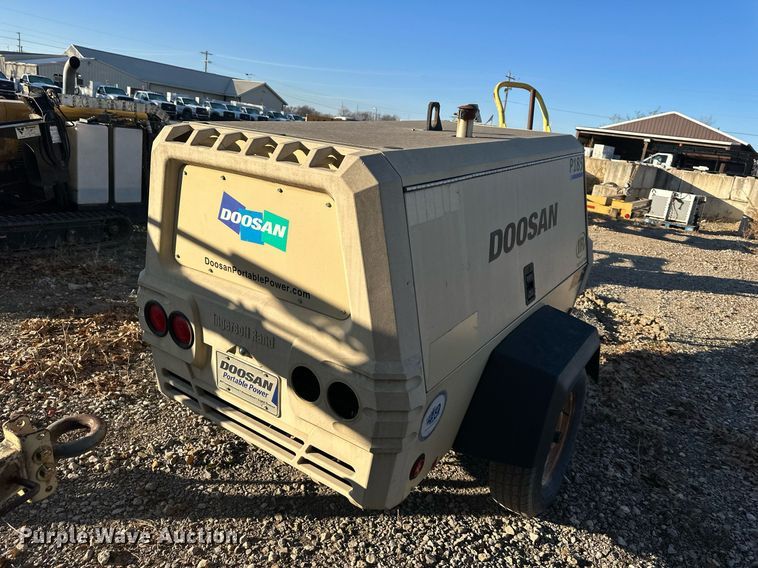 image for item DS3325 2012 Ingersoll Rand P185 air compressor