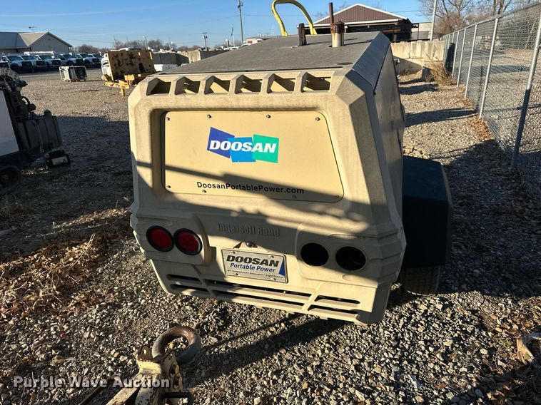 image for item DS3325 2012 Ingersoll Rand P185 air compressor