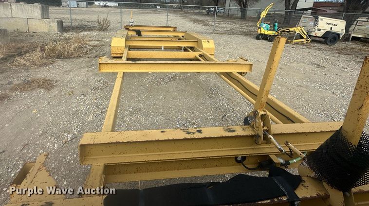 image for item DS3327 2012 Lucon pole trailer