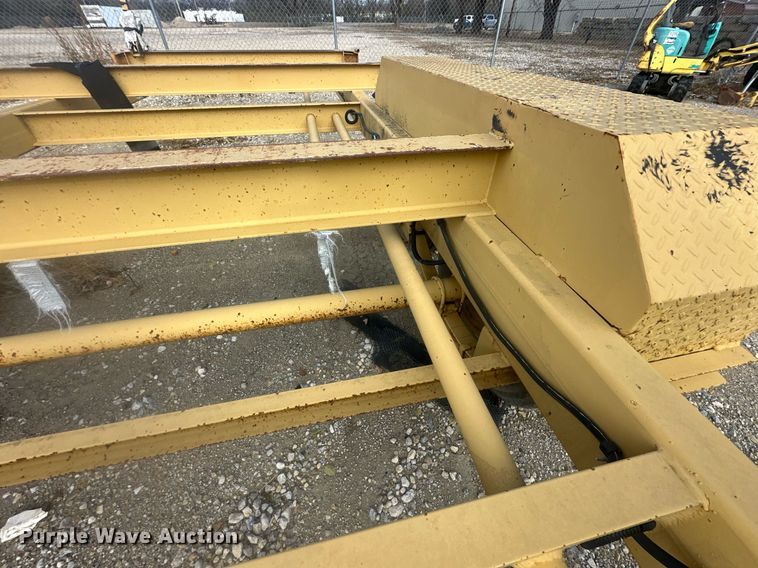 image for item DS3327 2012 Lucon pole trailer