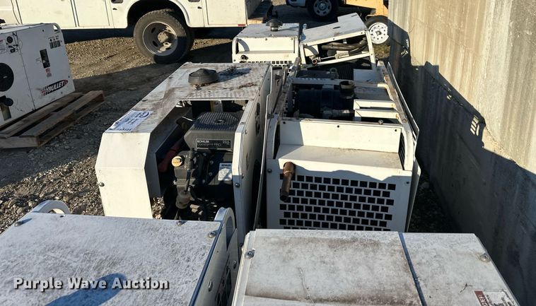 image for item DS3331 (2) Boss Industries Bullet air compressors