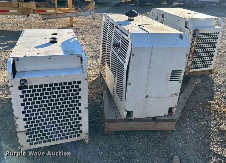 image for item DS3333 (2) Boss Industries Bullet air compressors