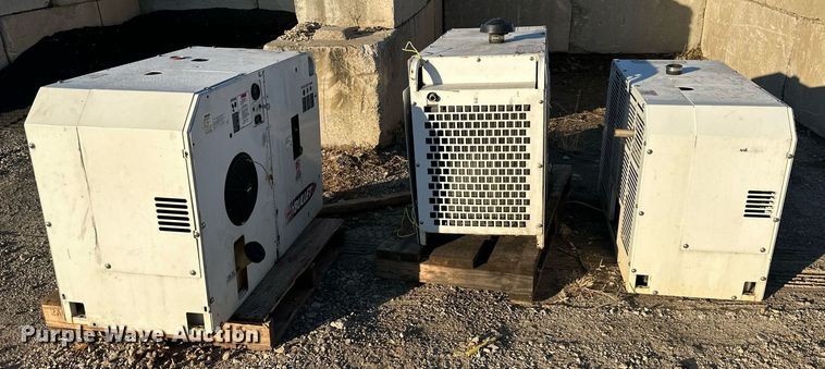 image for item DS3333 (2) Boss Industries Bullet air compressors