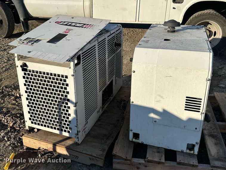 image for item DS3334 (2) Boss Industries Bullet air compressors