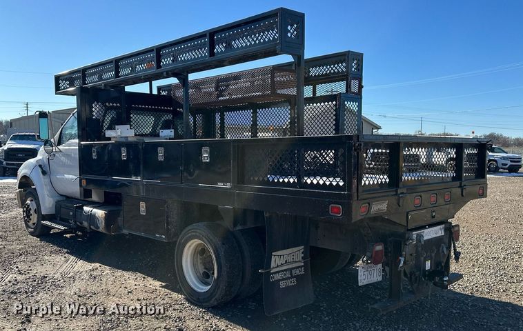 image for item DS3337 2011 Ford F650 flatbed truck