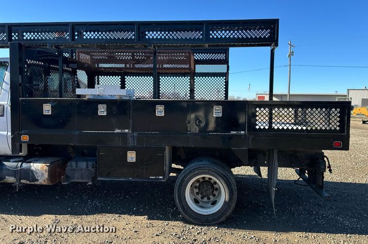 image for item DS3337 2011 Ford F650 flatbed truck