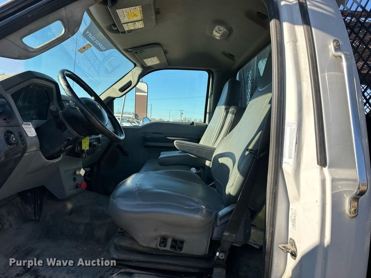 image for item DS3337 2011 Ford F650 flatbed truck