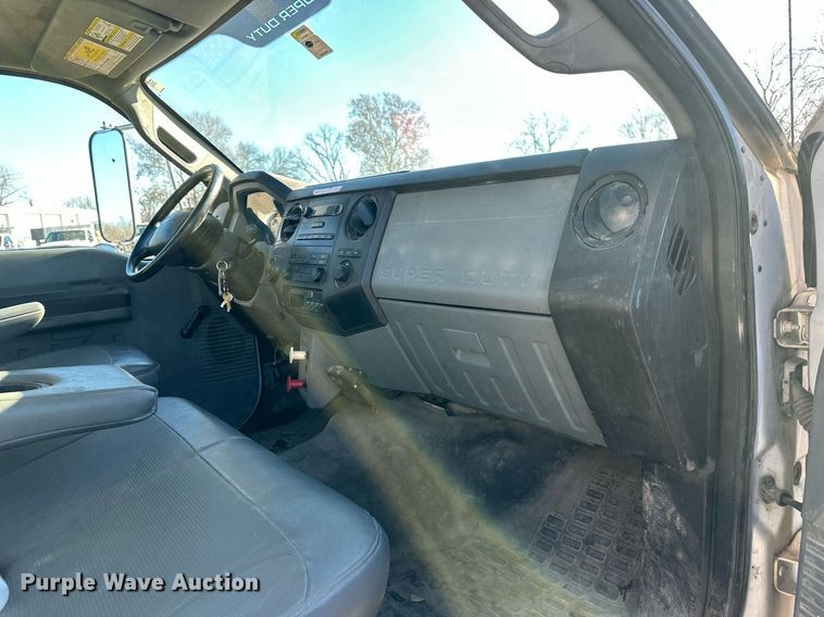 image for item DS3337 2011 Ford F650 flatbed truck