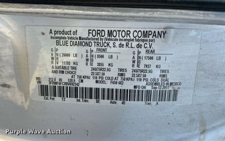 image for item DS3337 2011 Ford F650 flatbed truck