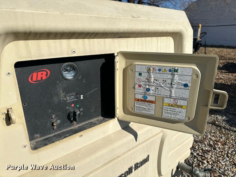 image for item DS3341 2012 Ingersoll Rand P185 air compressor