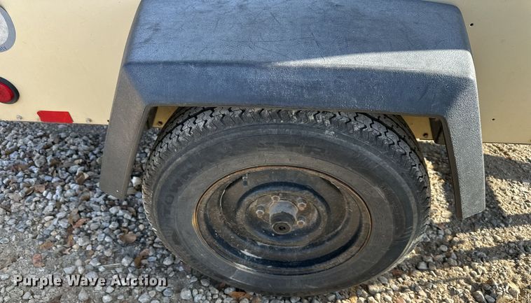 image for item DS3341 2012 Ingersoll Rand P185 air compressor