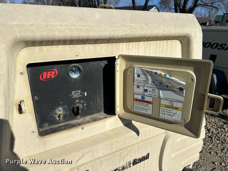 image for item DS3342 2012 Ingersoll Rand P185 air compressor