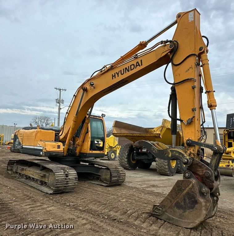 image for item DS3351 2010 Hyundai Robex210LC-9 excavator