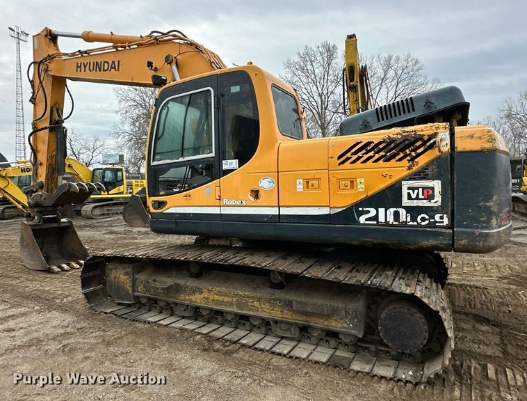 image for item DS3351 2010 Hyundai Robex210LC-9 excavator