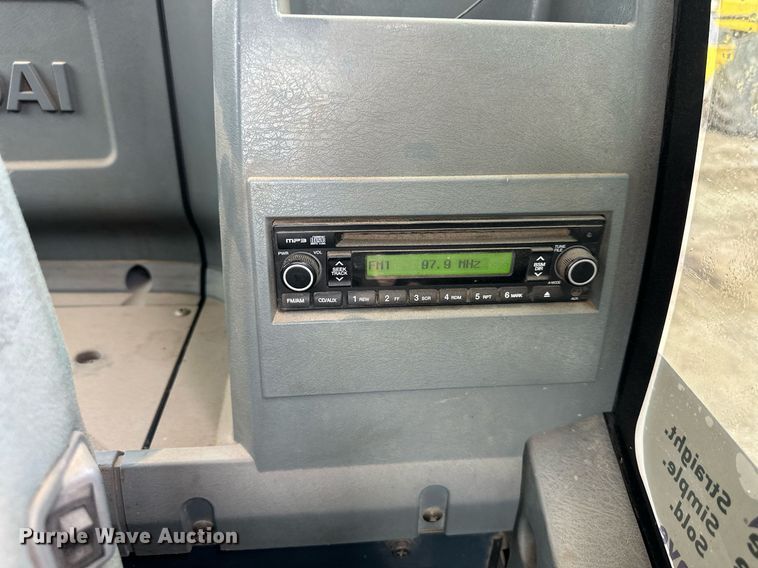 image for item DS3351 2010 Hyundai Robex210LC-9 excavator