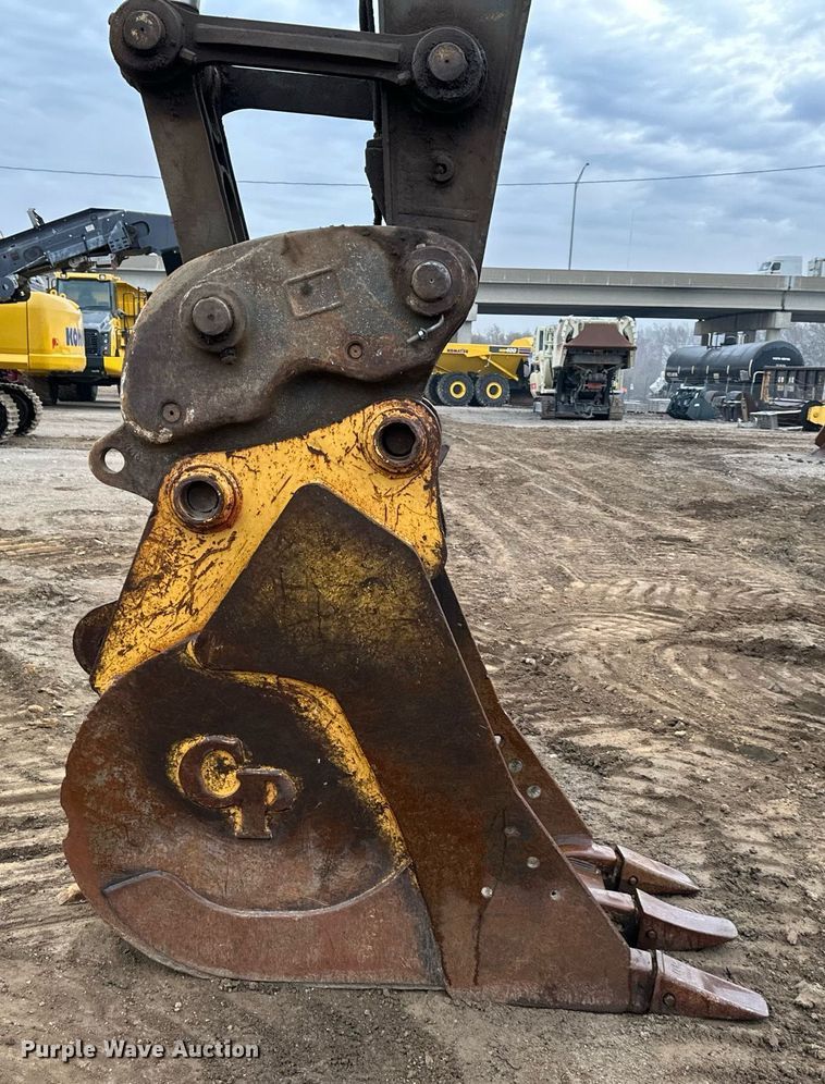 image for item DS3352 2013 Volvo EC300DL excavator