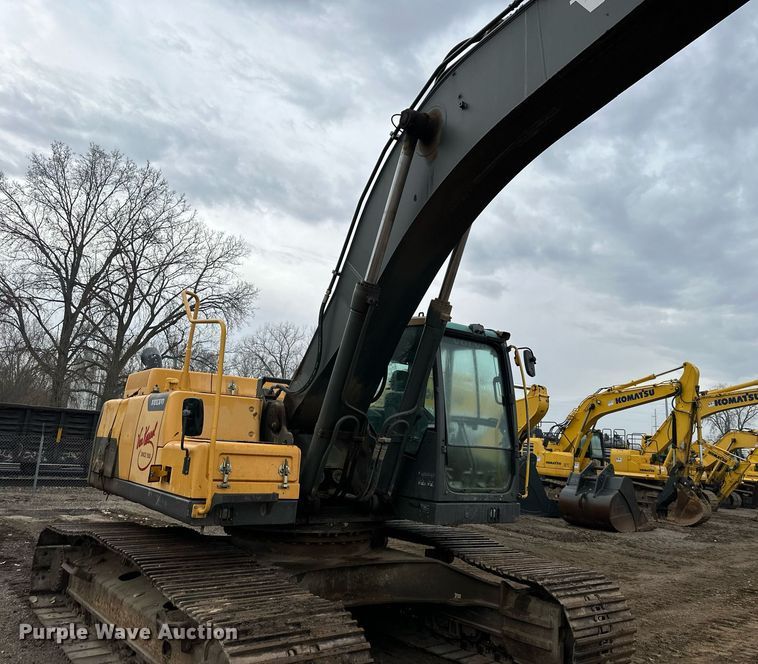 image for item DS3352 2013 Volvo EC300DL excavator