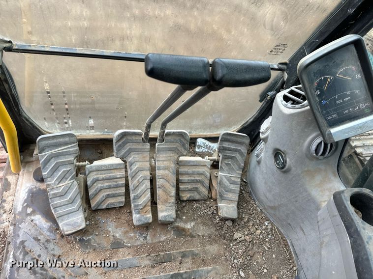 image for item DS3352 2013 Volvo EC300DL excavator