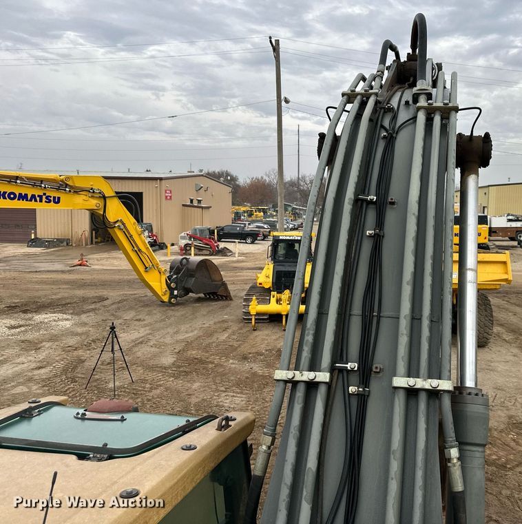 image for item DS3352 2013 Volvo EC300DL excavator