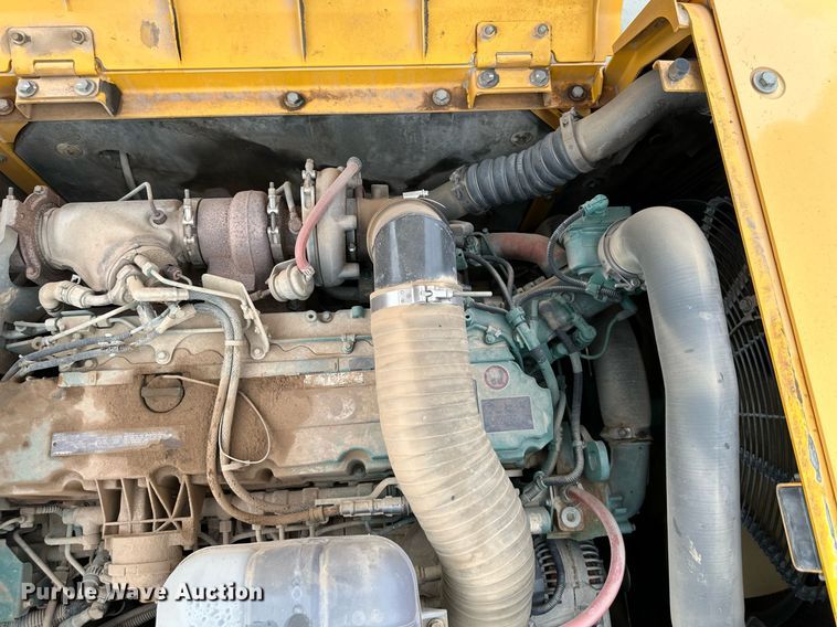 image for item DS3352 2013 Volvo EC300DL excavator