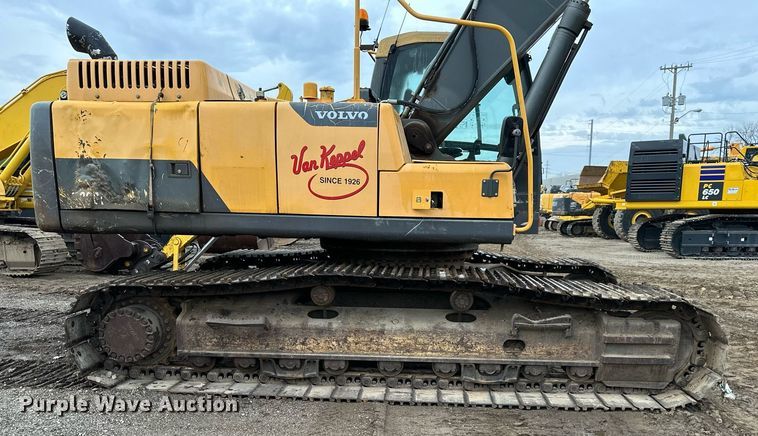 image for item DS3352 2013 Volvo EC300DL excavator