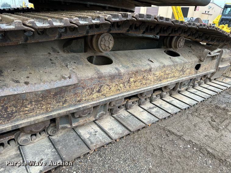 image for item DS3352 2013 Volvo EC300DL excavator